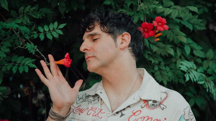 Low Cut Connie Releases Protest Song ‘Settle Down’ & Announces 2026 Solo Tour