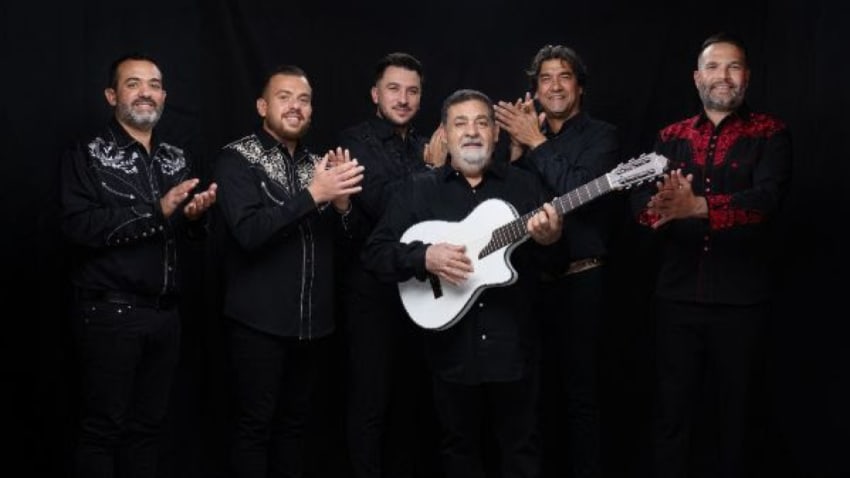 Gipsy Kings featuring Tonino Baliardo