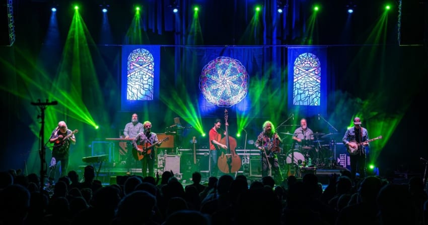 Railroad Earth live 2025