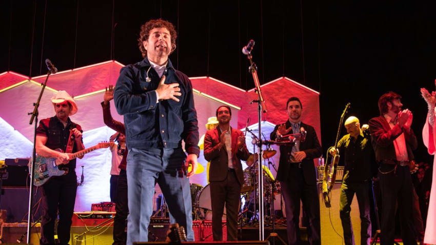 Dawes Hosts All-Star ‘A Concert For Altadena’ Featuring Stephen Stills, Brandon Flowers, Mandy Moore & Others