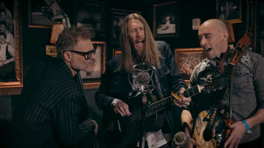 Watch The Wood Brothers Redraw Yeah Yeah Yeahs' 'Maps' For A.V. Undercover