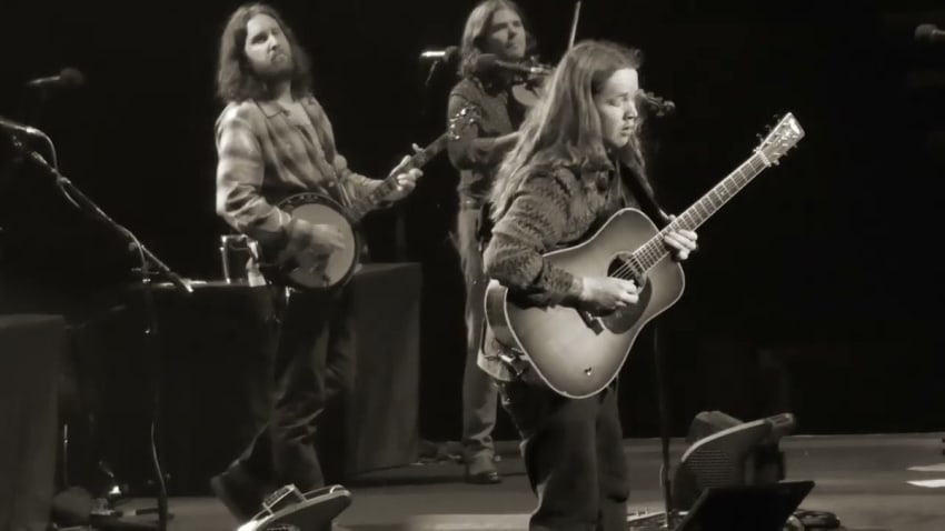 Billy Strings - "Wargasm (ICE Lyrics)" Live @ Bridgestone Arena, Nashville - 2/20/26