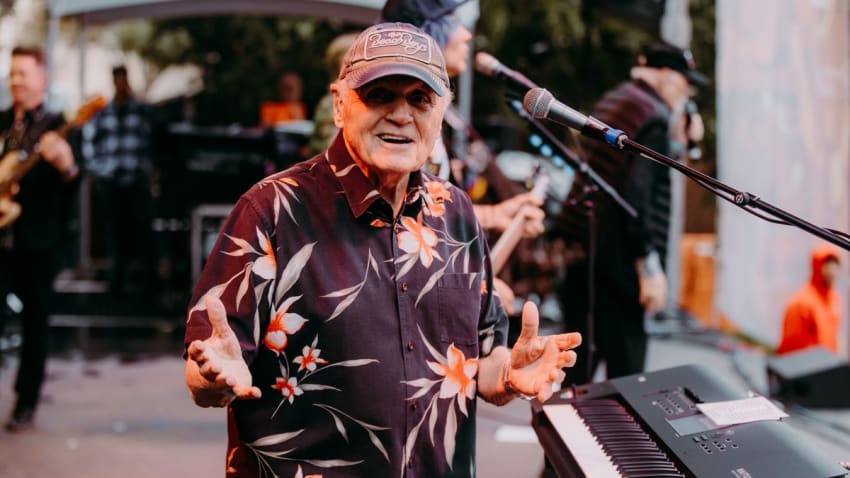Bruce Johnston Leaves The Beach Boys After +60-Year Tenure