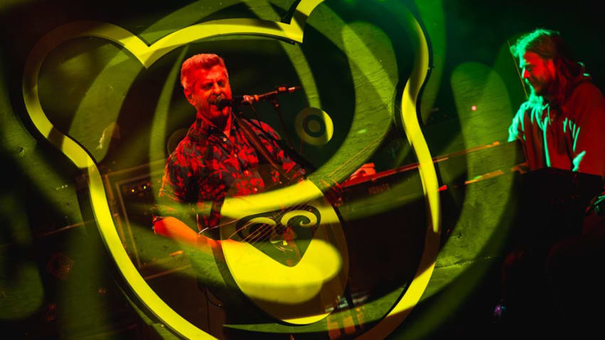 Mike Gordon Reunites With Marco Benevento & Offers Debuts At Solo Tour Opener In Woodstock
