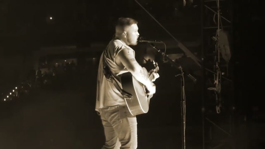 Zach Bryan - "Plastic Cigarette" Live @ The Dome, St. Louis, MO - 3.8.26