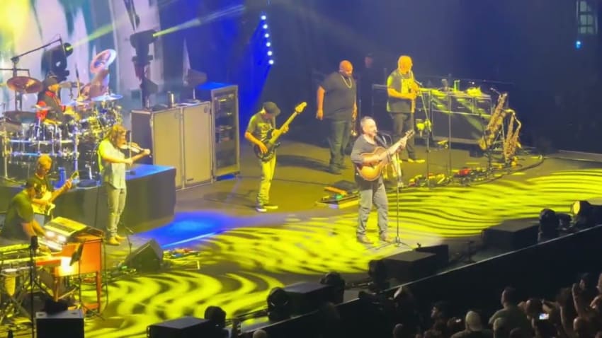 Ants Marching by Dave Matthews Band with Jake Simpson 5.11.26