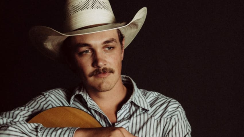 Zach Top Adds 2026 Fall Dates To Cold Beer & Country Music Tour