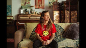 Rising 'Flow': Tash Sultana brings singular style to Shelburne, Vermont  Arts