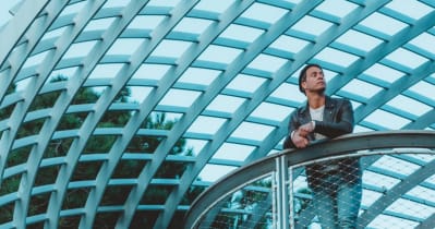 Amos Lee Shares New Single Hang On Hang On