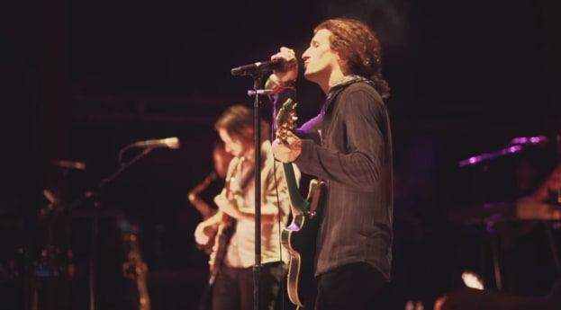 The Revivalists Share All My Friends From Red Rocks 2018 Show Pro Shot Video verse 2 am i'm in my twenties, i'm the future c i'm a shaker and i'm a mover dm got a vision coming from afar em gonna take me back to where you are am i'm in my twenties, not getting restless c got some hip now on my diamond. the revivalists share all my friends