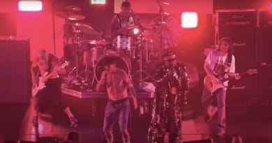 Red Hot Chili Peppers Welcome George Clinton At 1st Show With John Frusciante Since 07