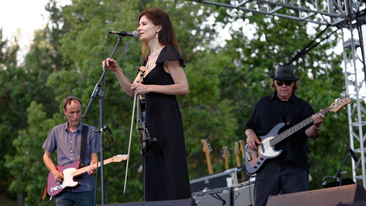 10,000 Maniacs Tour Dates and Concert Tickets