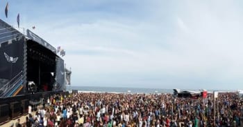 Mumford & Sons End Jersey Stopover With Springsteen Cover
