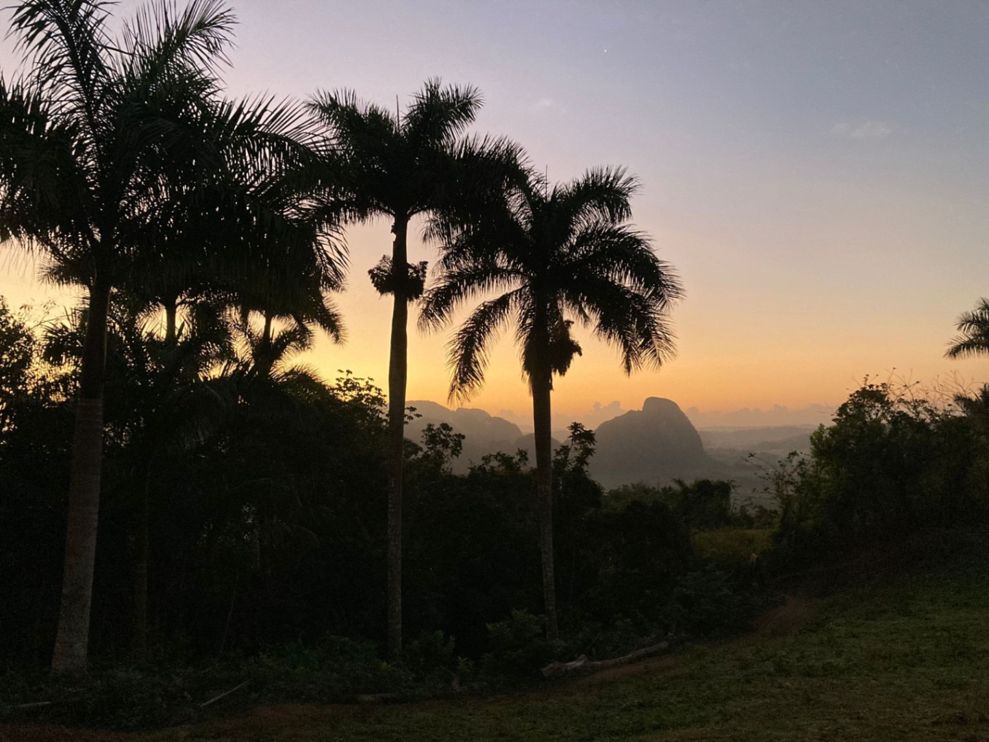 Lo que las guías no te cuentan sobre Viñales: Mi Amanecer favorito.