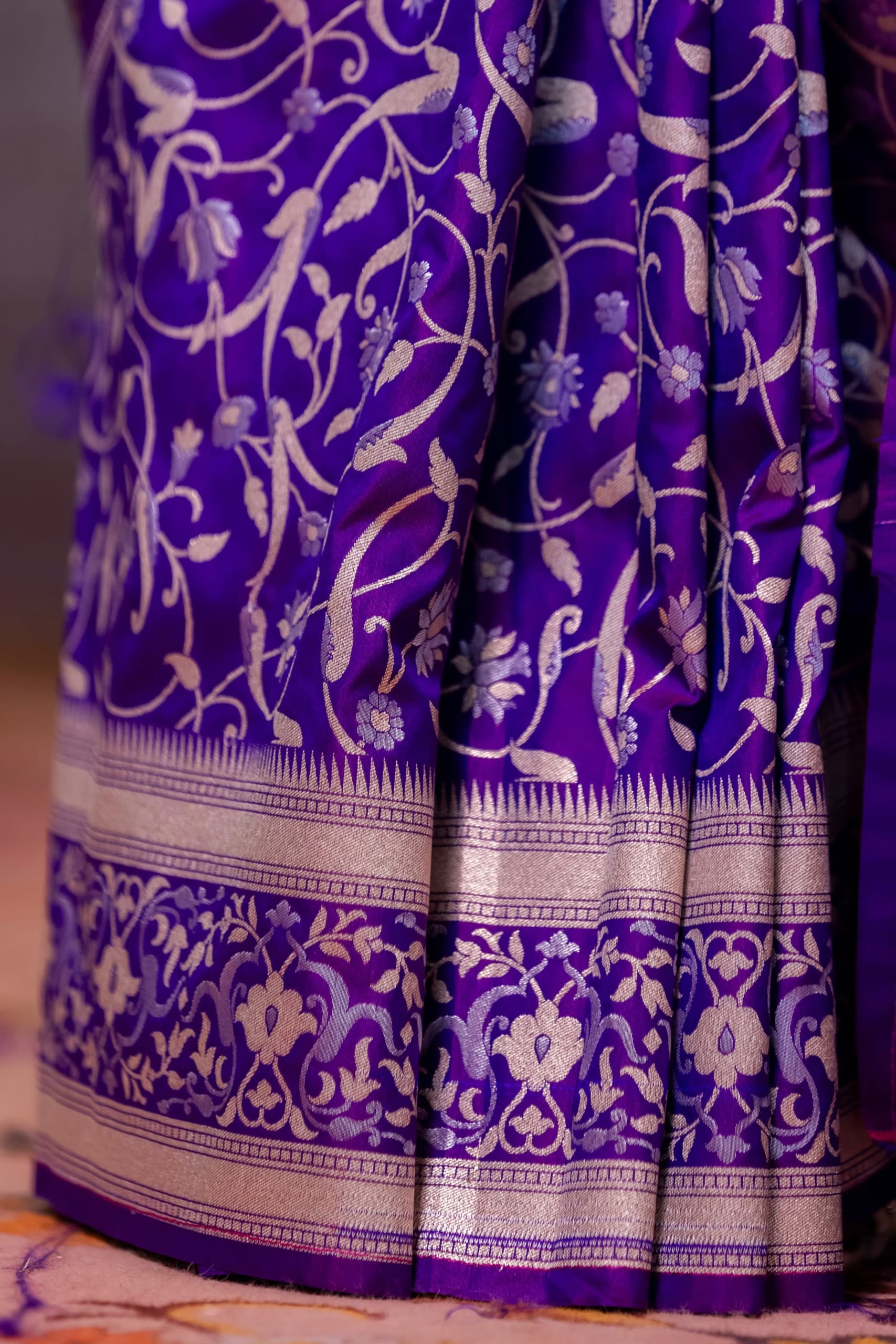 Royal Violet Mashru Silk Banarasi Saree – Silk Sagas - Image 2