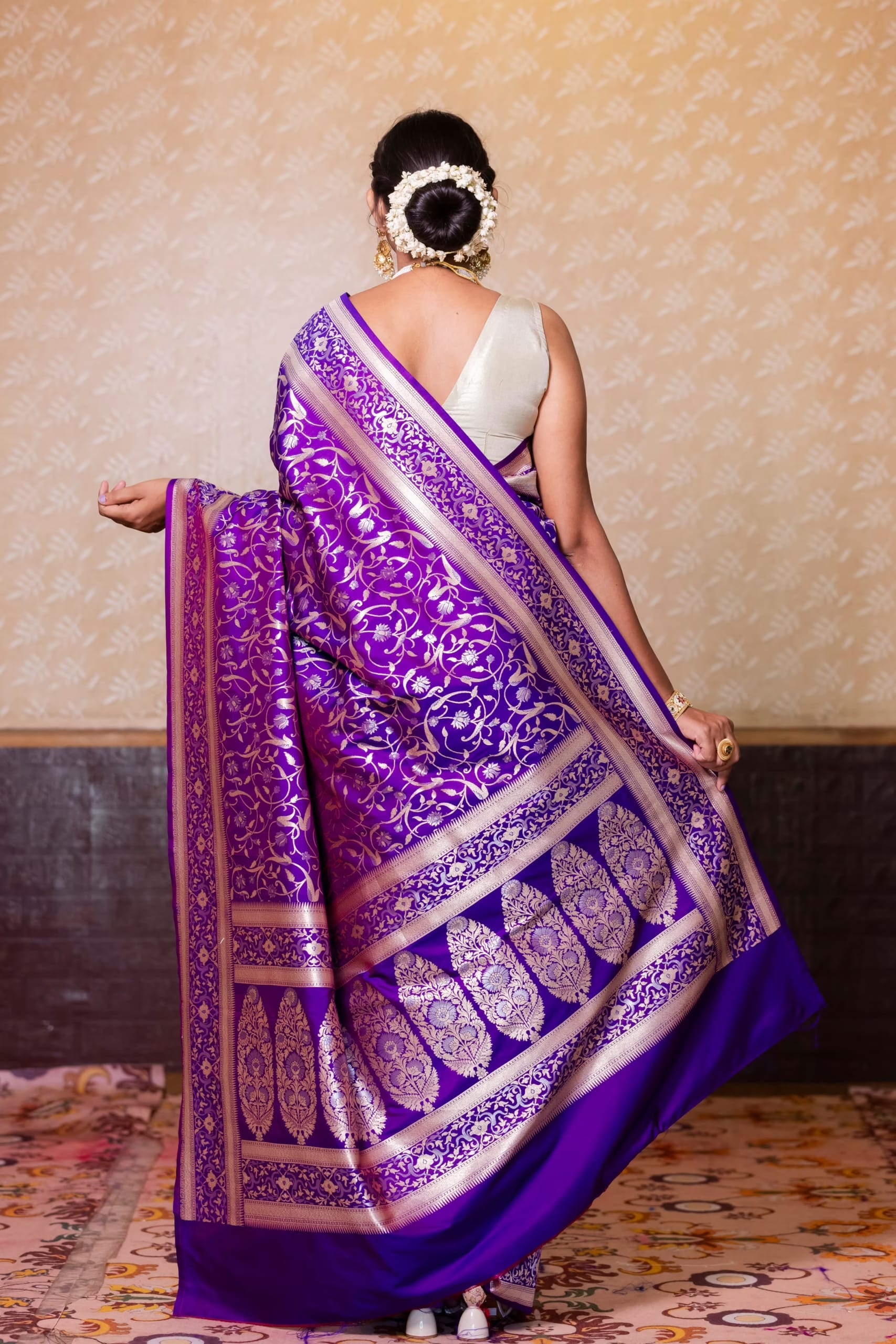 Royal Violet Mashru Silk Banarasi Saree – Silk Sagas - Image 3
