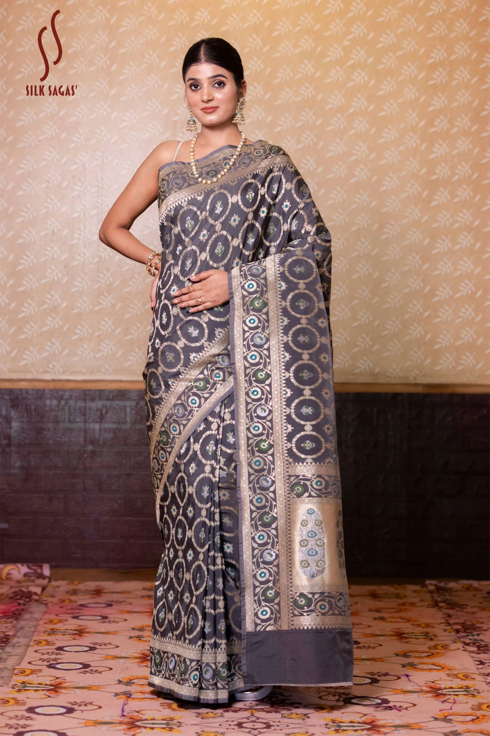 Grey Mishru Silk Saree