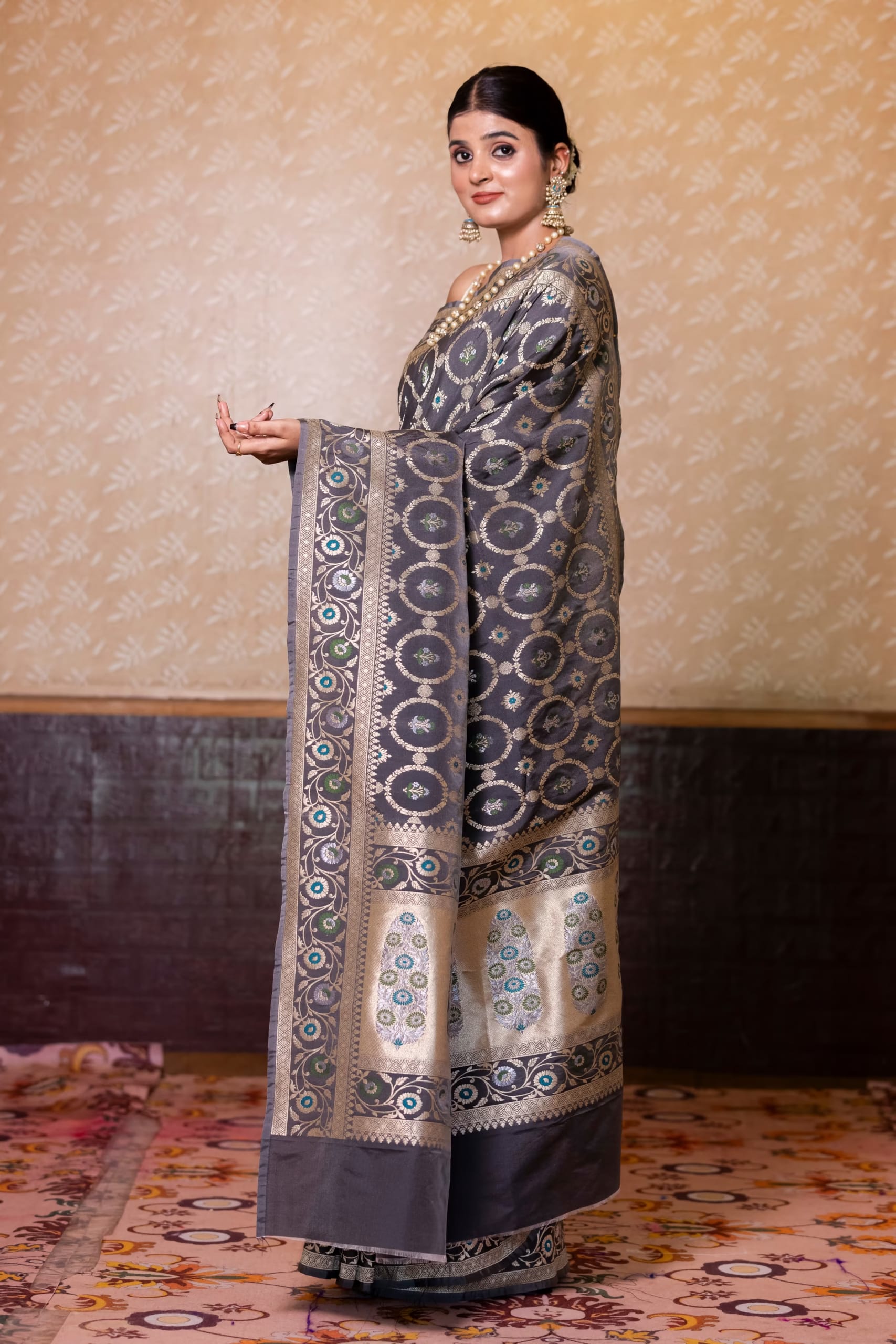 Grey Mishru Silk Saree