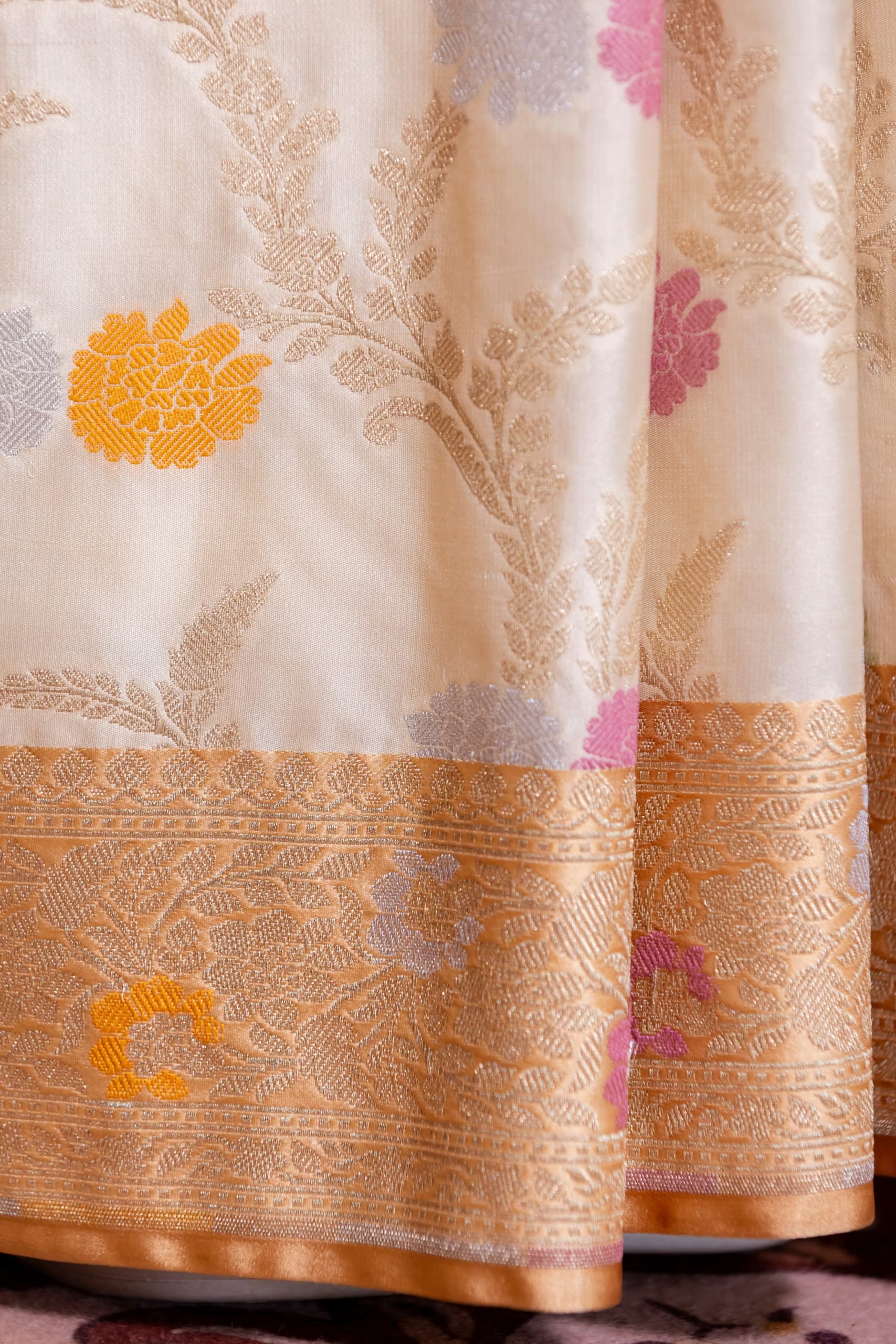 Ivory Ektara Silk Saree - Image 4