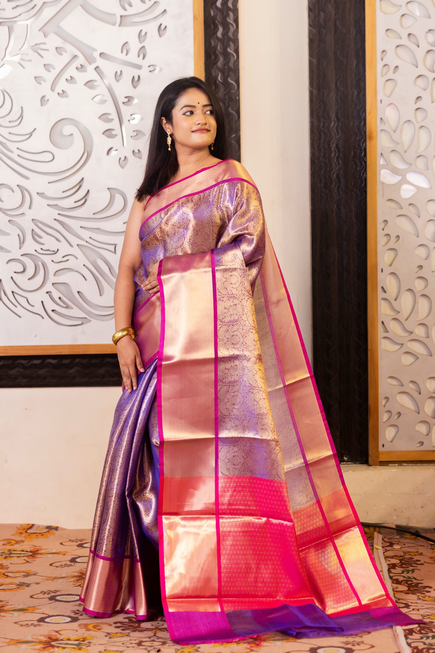 Golden Blue Glass Tissue Silk Saree - Image 3