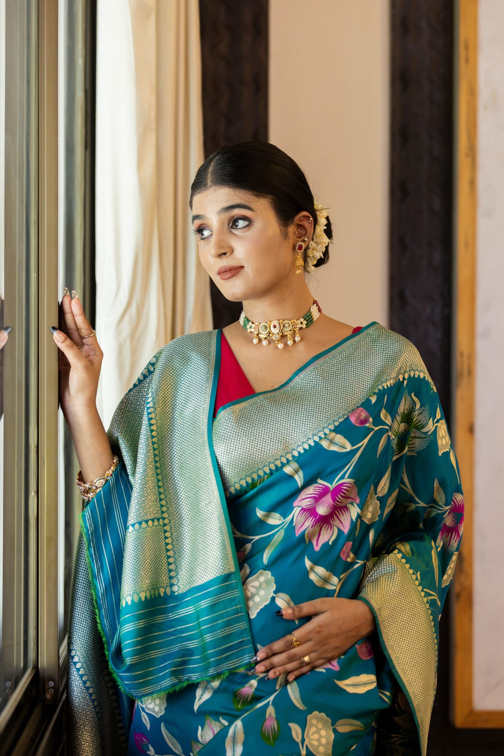Peacock Blue Mashru Silk Saree - Image 4