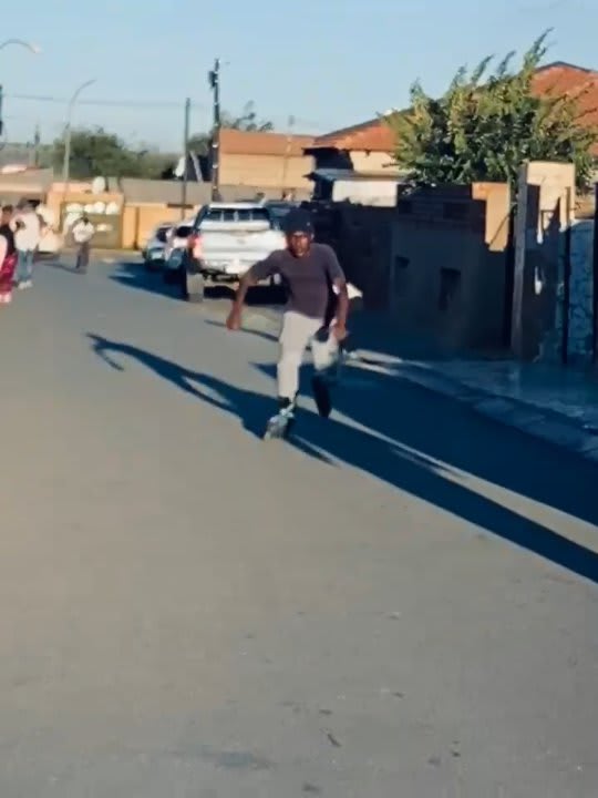 🛼🛼🛼!!! #rollerblade
#Skater #100kviews