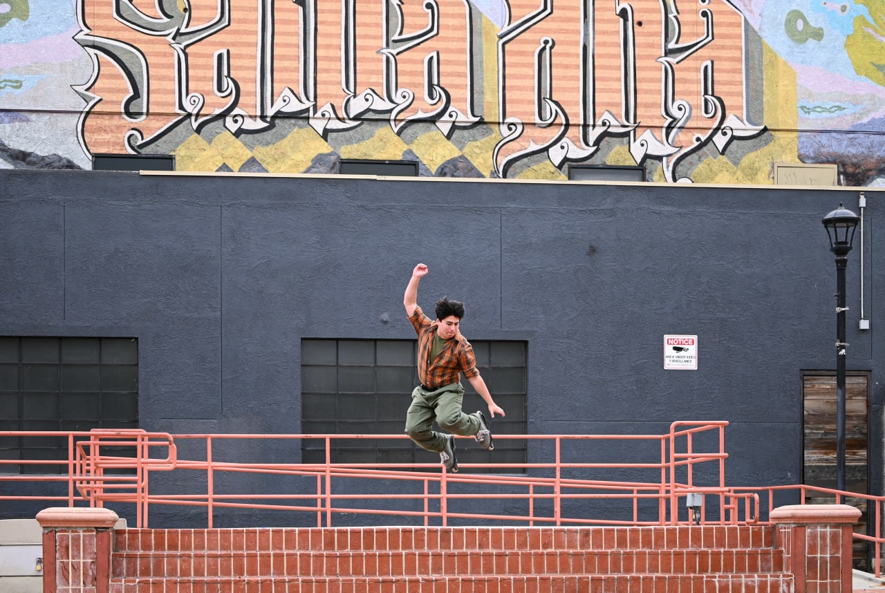 Stair gap down town Santa Ana #city #spot #trick 