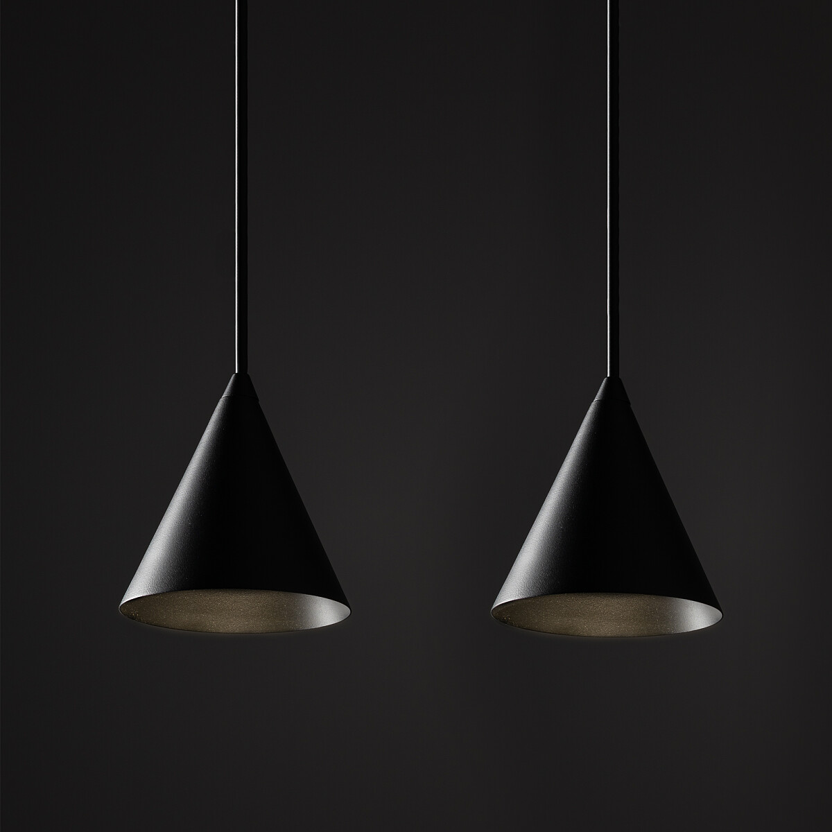 SUSPENDED LAMP FOURTY V Detail 2