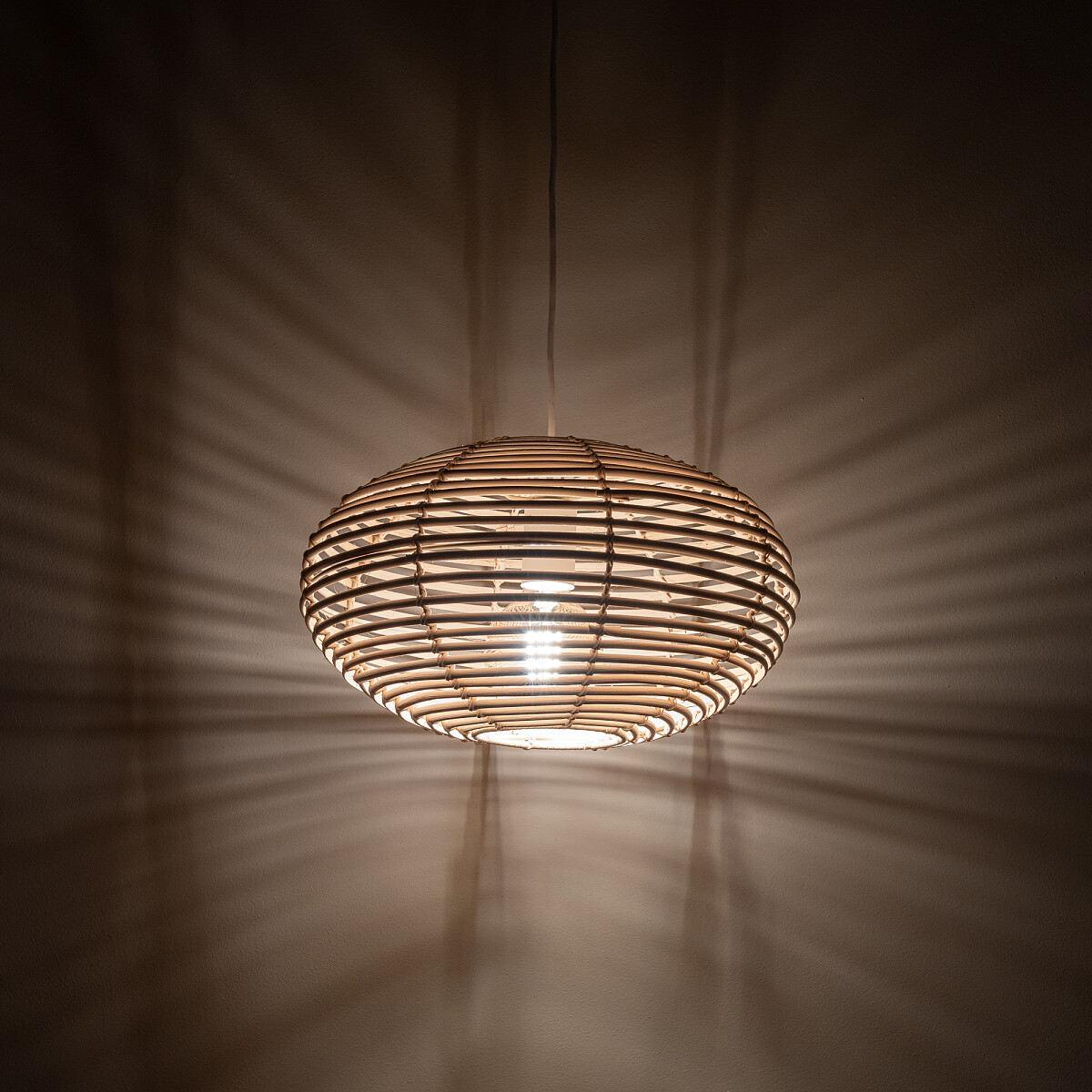 SUSPENDED LAMP RATTAN S Detail 2