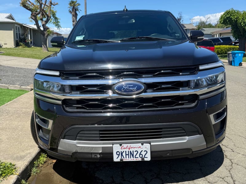 Ford Expedition Max ( Full size SUV )