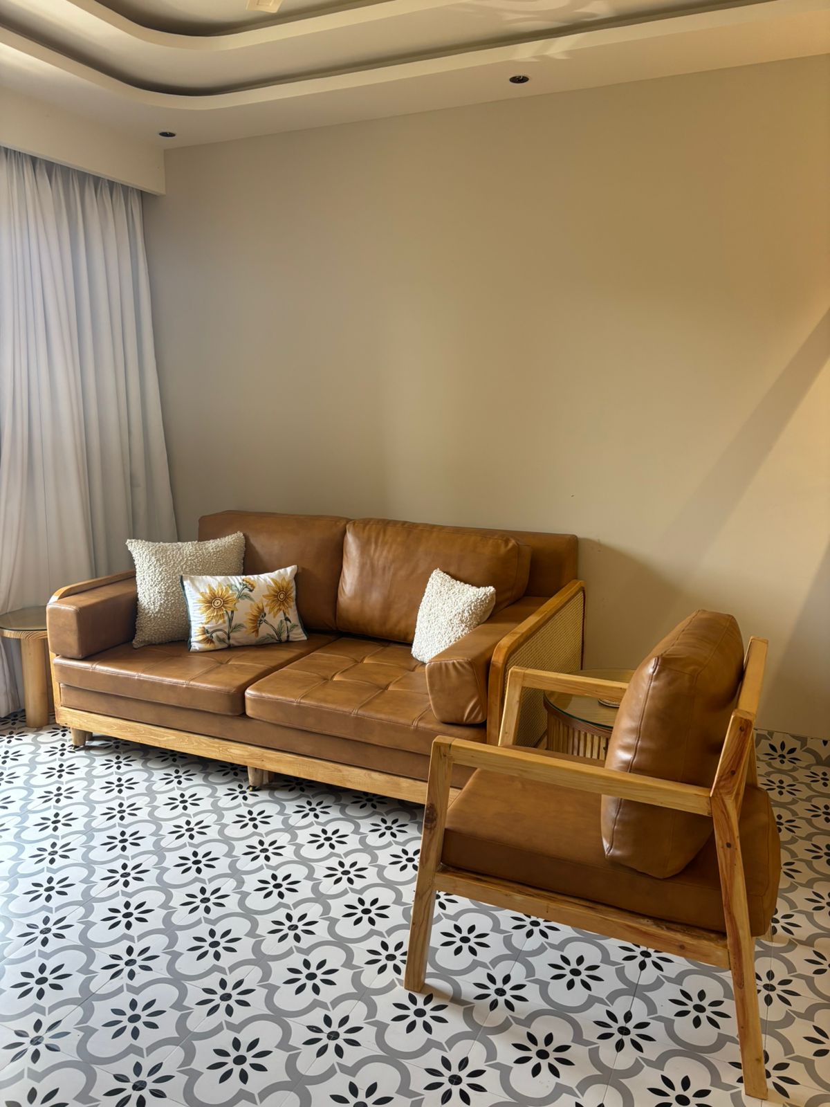1 Bhk Apartment with jacuzzi
