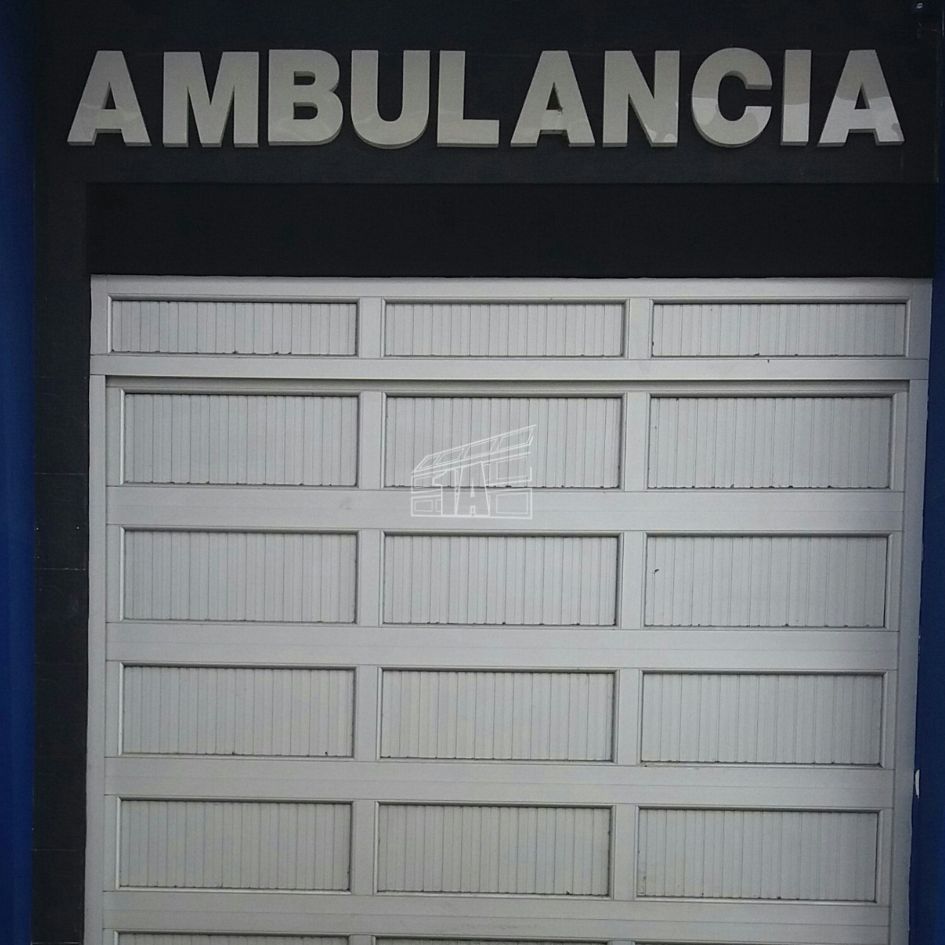 Portón americano residencial moderno