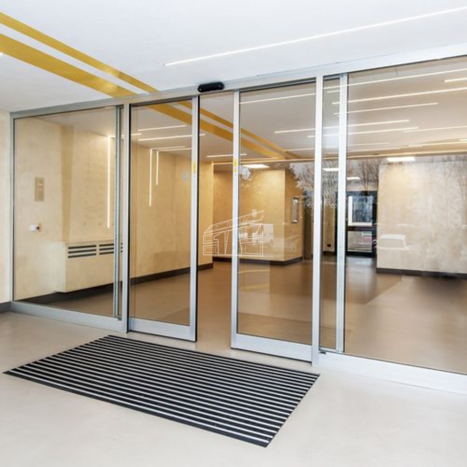 Portón vidrio templado residencial