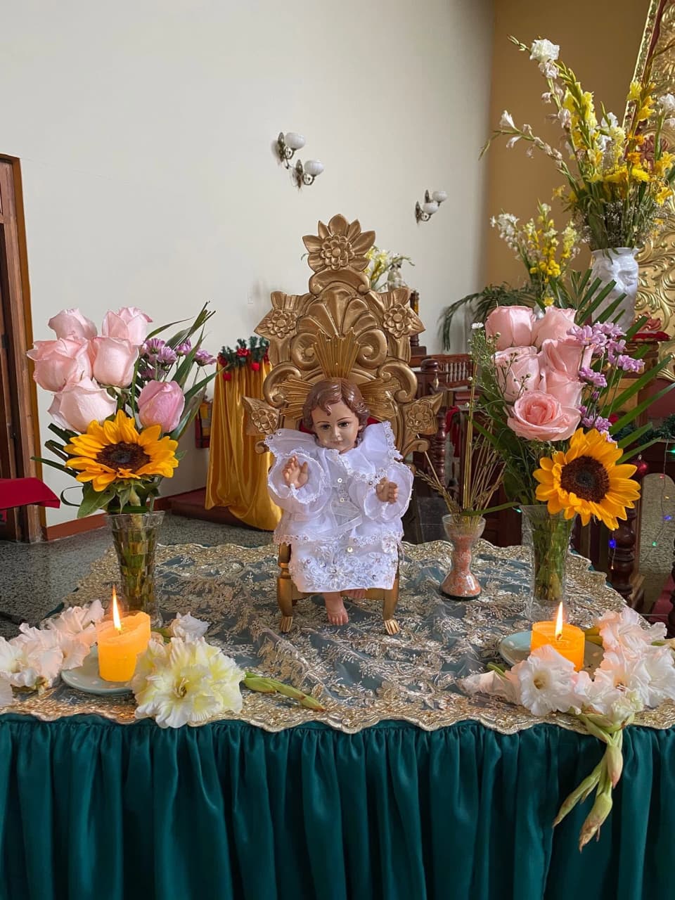 Procesión de Niño de Pascua
