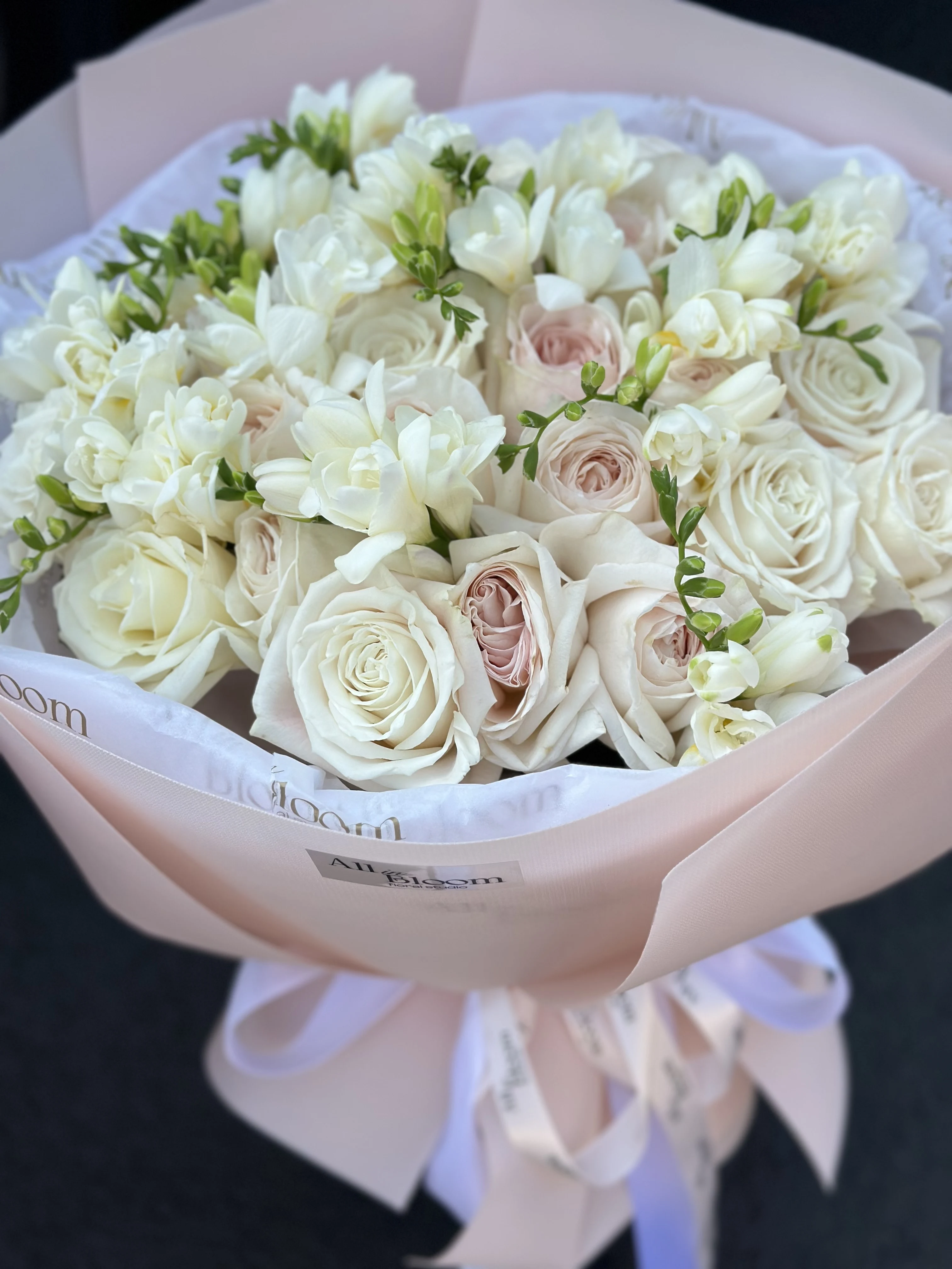 White O’Hara & Freesia