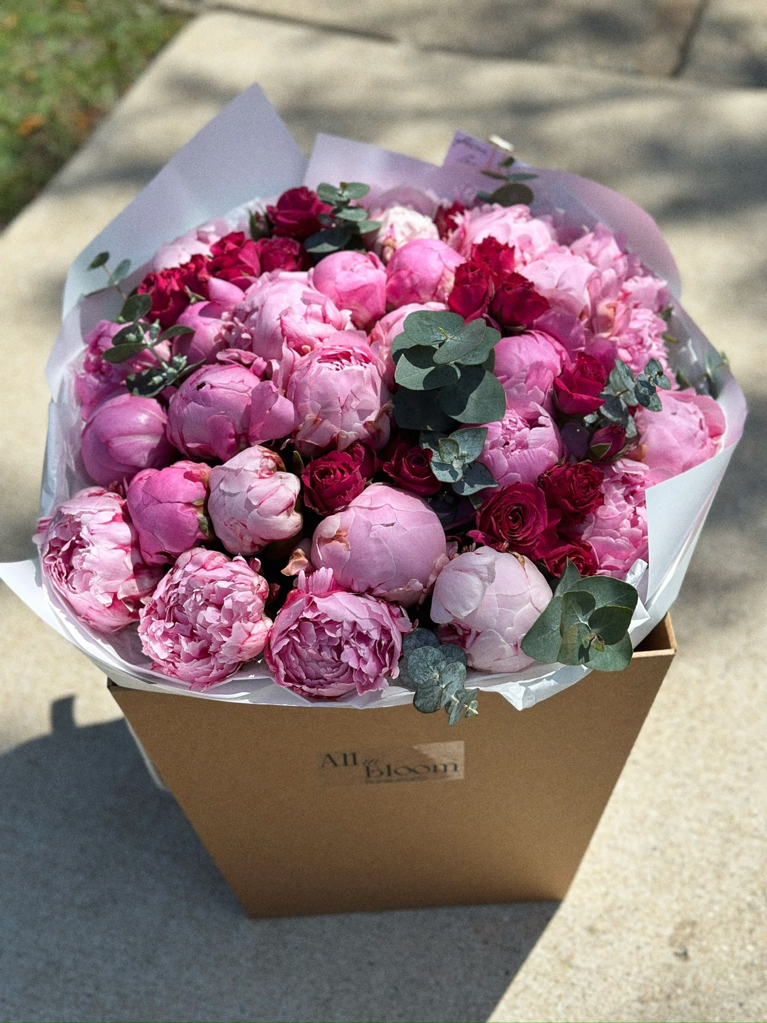 30 Romantic Peony & Spray Rose Bouquet