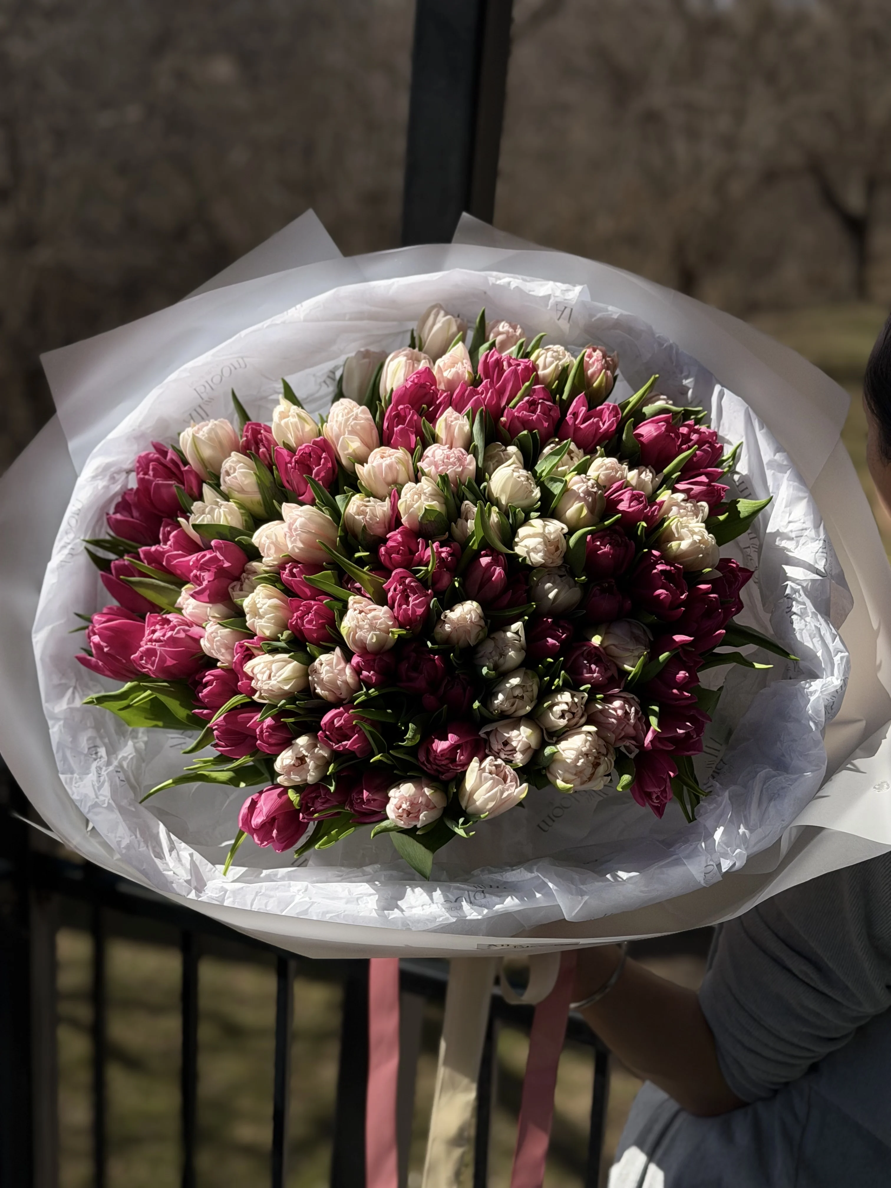 100 Peony Tulips Bouquet