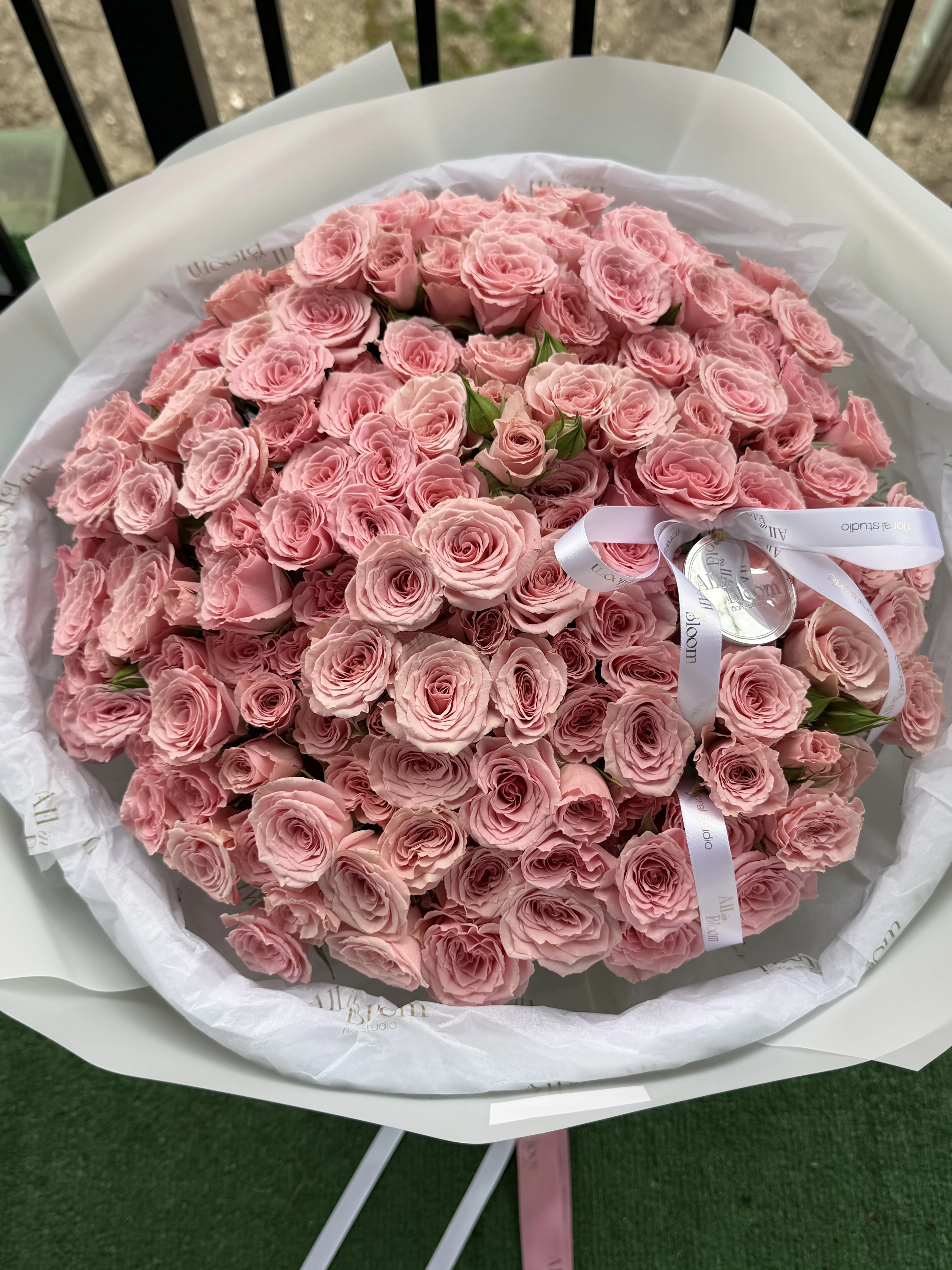 Blush Garden – 50 Spray Roses Bouquet