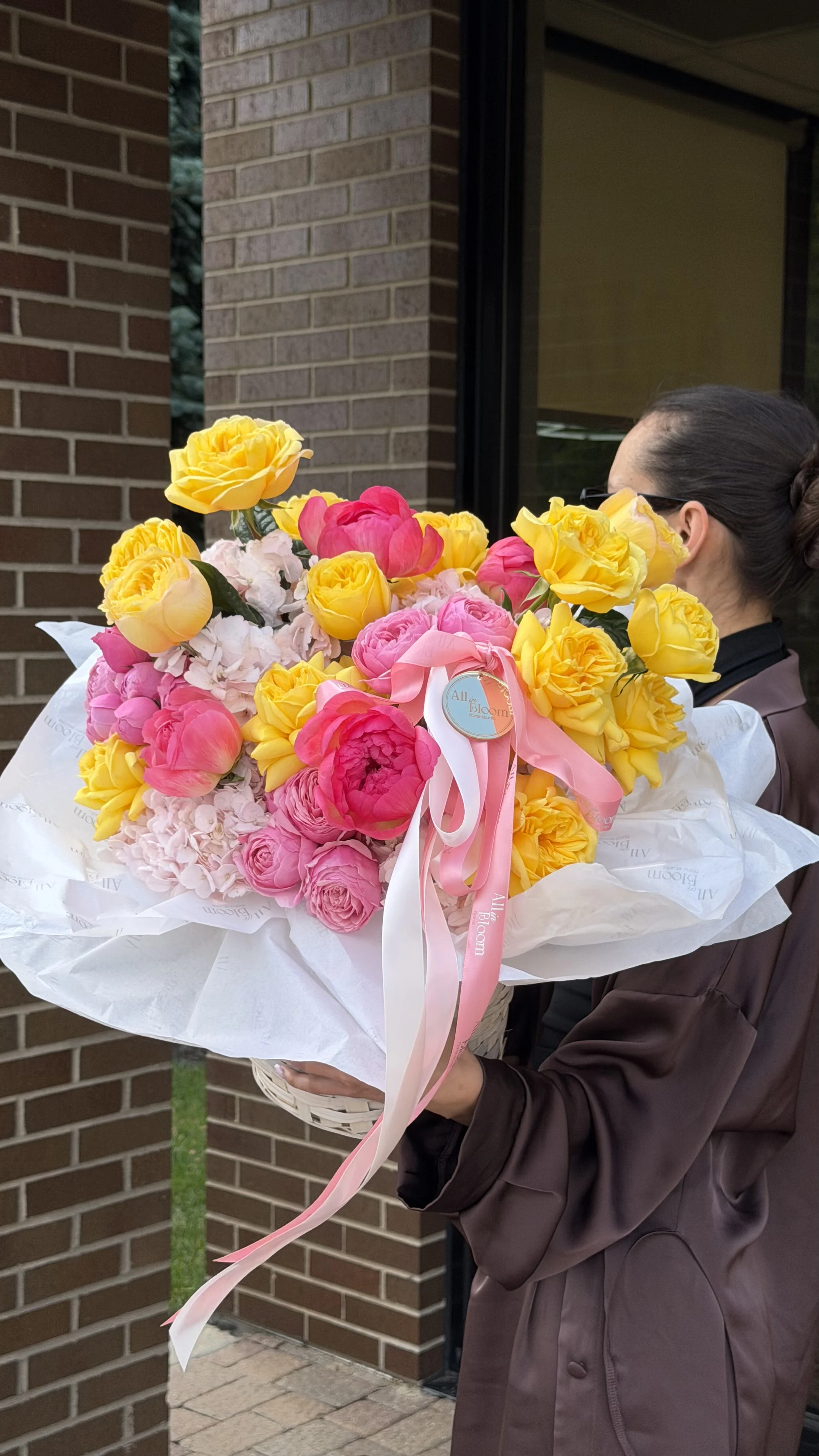 🌸 Golden Peony Bliss Basket