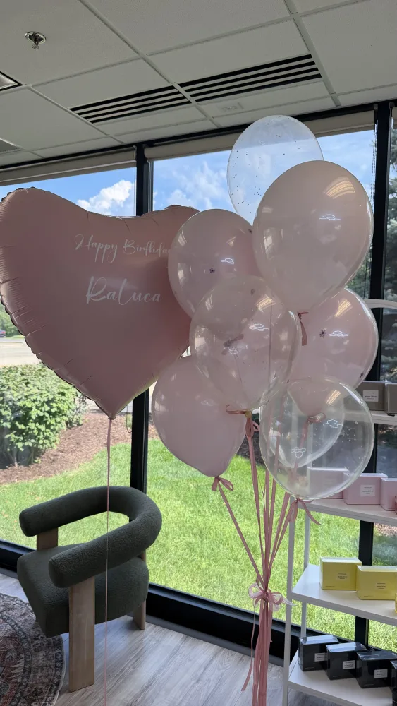 🎀 Huge Heart + Balloon Fountain
