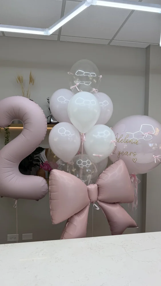 🎀 Giant Number + Balloon Bouquet