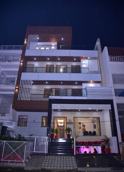 Hotel Silver Bliss - Event venue in Gomtinagar Extension, Lucknow