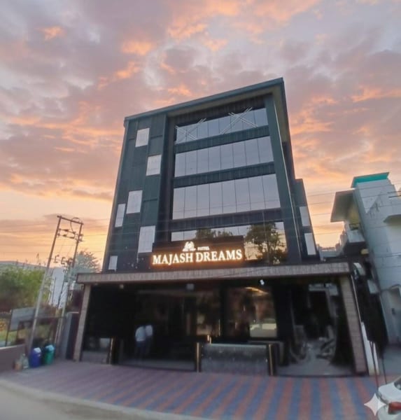 Hotel Majash Dreams - Event venue in Malhour, Lucknow
