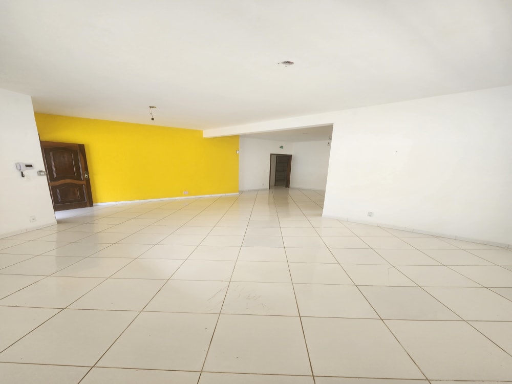 Rua do Lagarto Azul,141 - Itapuã