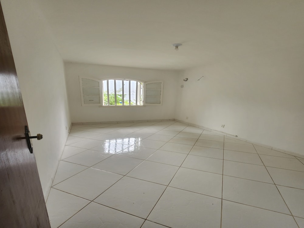 Rua do Lagarto Azul,141 - Itapuã