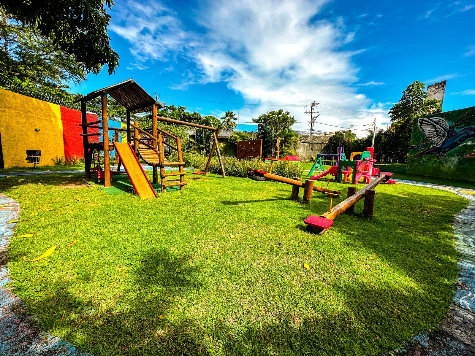 Rua Passárgada,586 - Itapuã