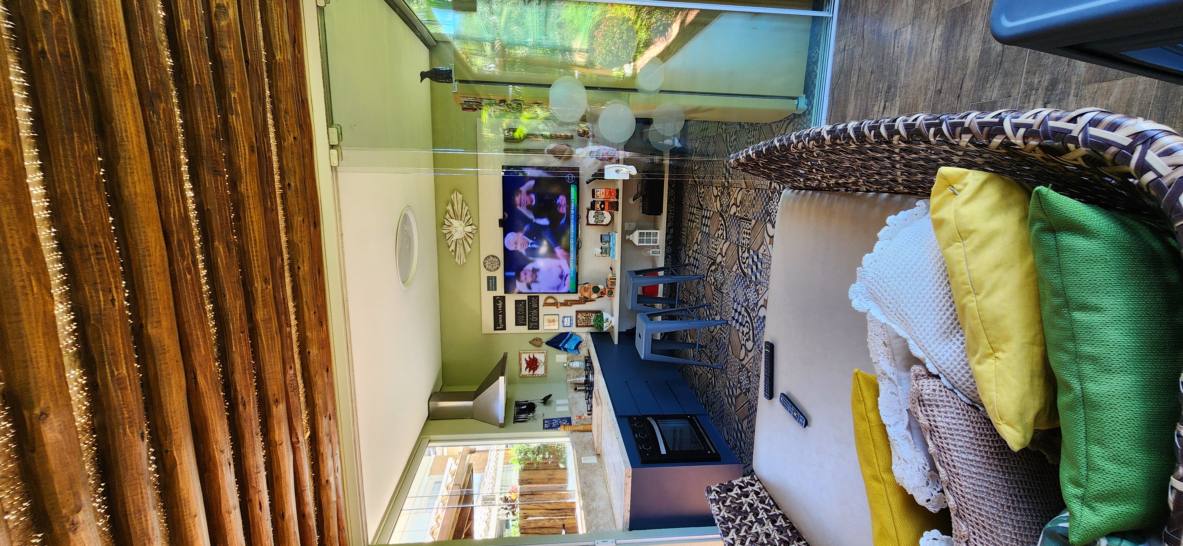 Rua Passárgada,586 - Itapuã