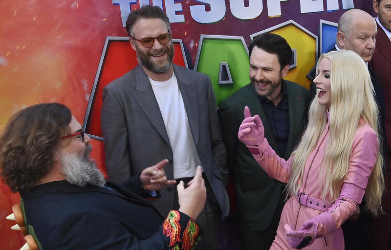 O parte a actorilor care si-au dat vocea pentru filmul „The Super Mario Bros. Movie”: Jack Black, Seth Rogen, Anya Taylor-Joy Foto: JIM RUYMEN / UPI / Profimedia