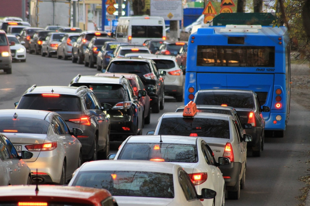 Autovehiculele cu o capacitate mai mare de 7,5 tone au interdicție de circulație în weekend, din martie FOTO Pixabay