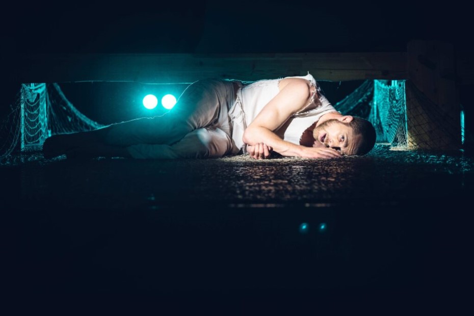 foto: Lari Georgescu în “Iona”, Anastasia Atanasoska